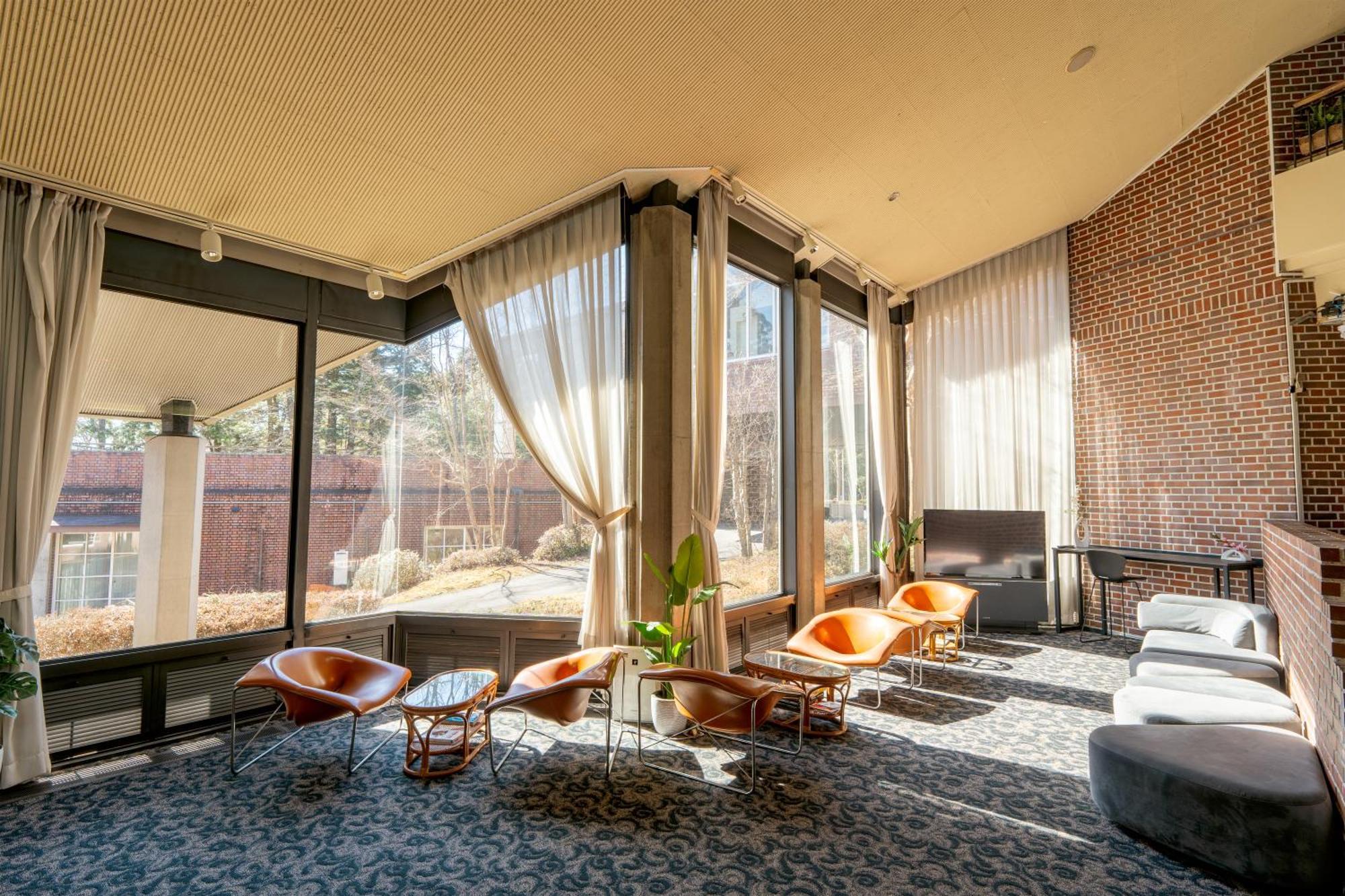 富士祥栄会館 Hotel Oyama  Bagian luar foto