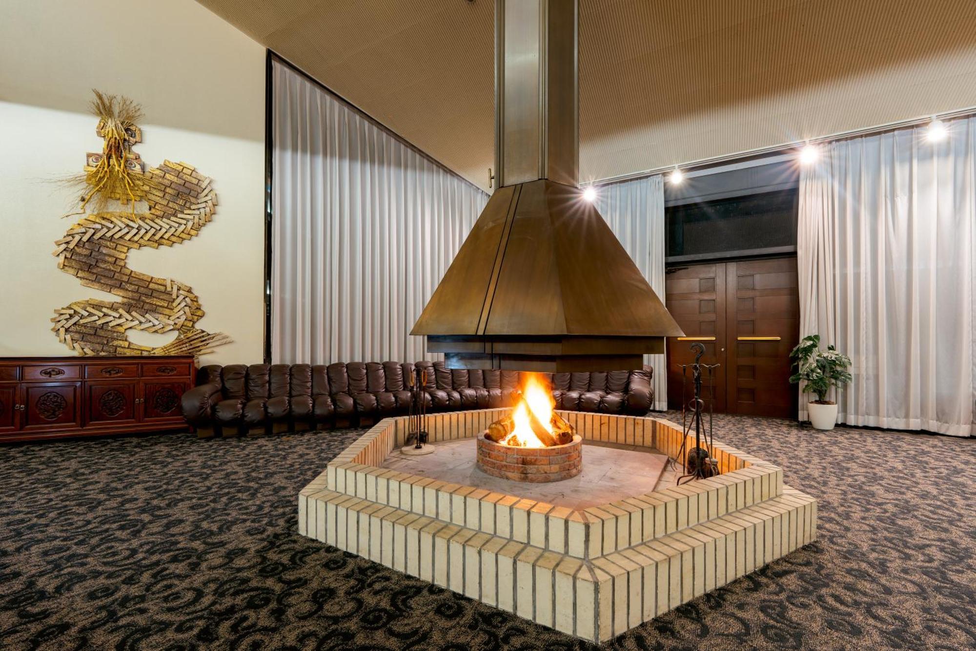 富士祥栄会館 Hotel Oyama  Bagian luar foto